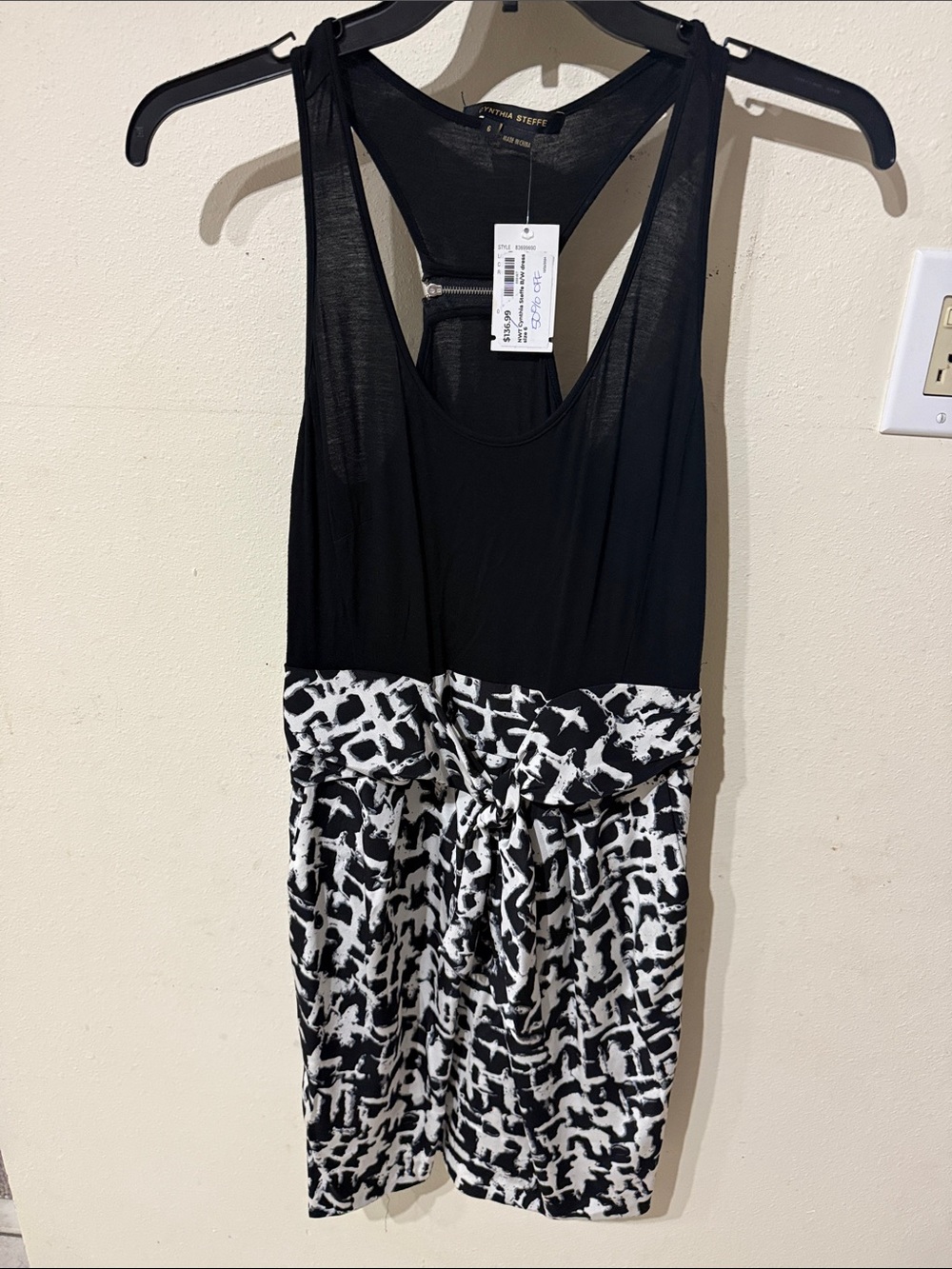 NWT Cynthia Steffe Black Sleeveless Zip-Back Dress